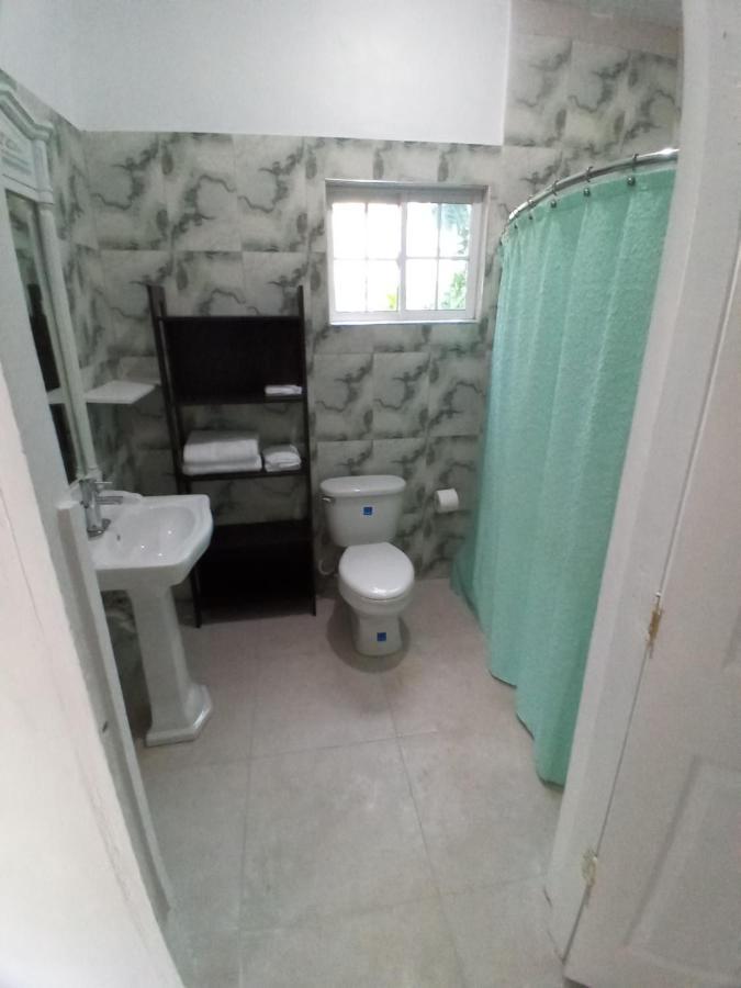 Grace Garden Guesthouse By Eminence Ent Ocho Rios Exterior foto