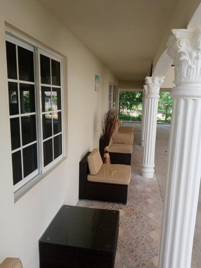 Grace Garden Guesthouse By Eminence Ent Ocho Rios Exterior foto