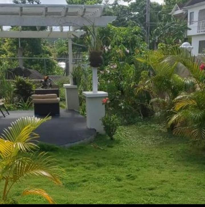 Grace Garden Guesthouse By Eminence Ent Ocho Rios Exterior foto